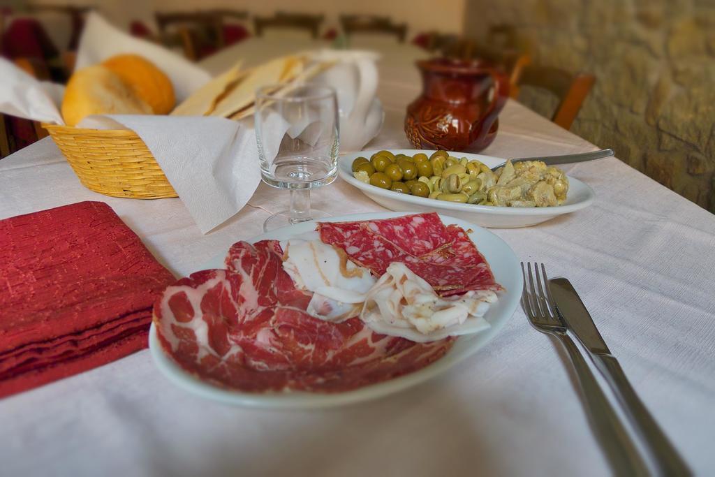 Hotel Da Paolino Trinita d'Agultu e Vignola ภายนอก รูปภาพ