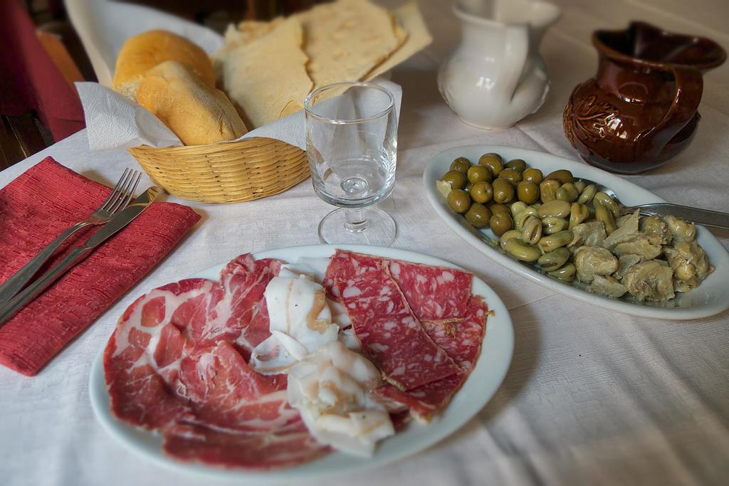 Hotel Da Paolino Trinita d'Agultu e Vignola ภายนอก รูปภาพ
